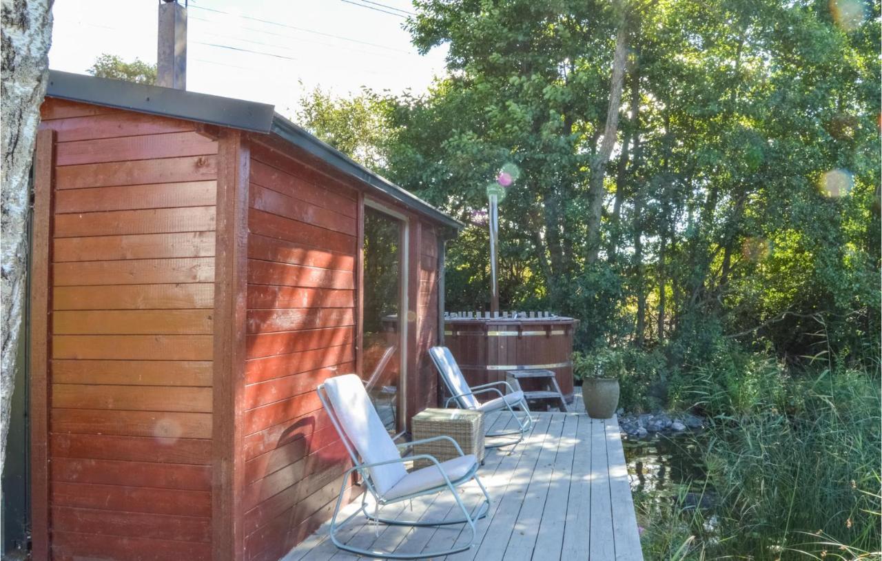 Beautiful Home In Rnninge With Sauna And 2 Bedrooms Rönninge Exteriör bild